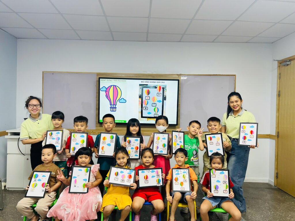 Kỹ năng làm quen môi trường mới dành cho lớp 1 cùng VUS